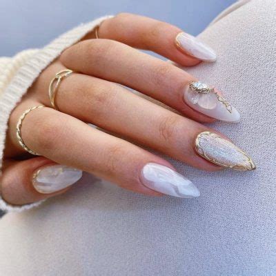 15 Beautiful White Nail Designs That Even Your Aunts Will Admire