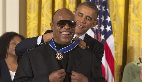 Obama bestows Medal of Freedom on 19, including Stevie Wonder, Meryl ...