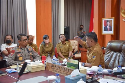 Gubernur Sulawesi Tengah H Rusdy Mastura Bersama Unsur Forkopimda