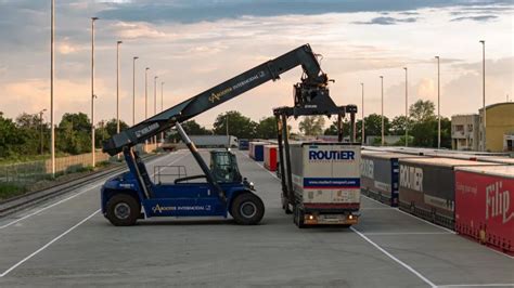 Le Nouveau Terminal Intermodal D Oradea Est Inaugur Plus T T Que Pr Vu