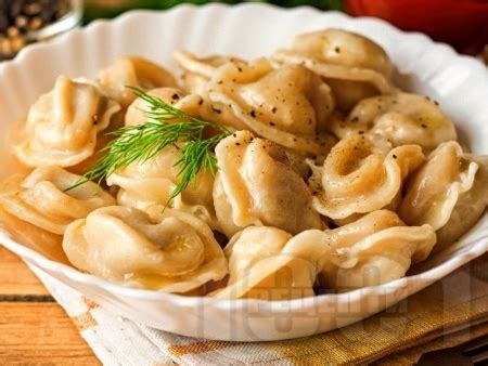Руски пелмени от домашно тесто с плънка от свинска кайма