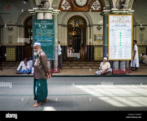 Yangon Yangon Region Myanmar 24th Nov 2017 A Muslim Man In Surtee Sunni Jumma Mosque In