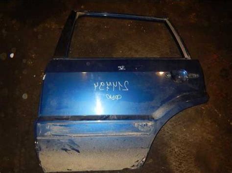 Как разобрать заднюю дверь на форд фьюжн – Снятие и установка обивки ...