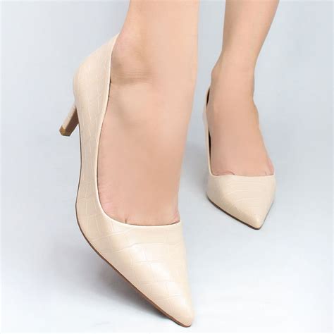 Scarpin Croco Liliane Nude Bege