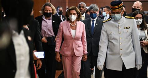 Nancy Pelosi Arrives In Taiwan Raising China Tensions Huffpost