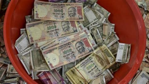 1 Lakh Entities May Get Tax Notices Over Huge Cash Deposits In Banks