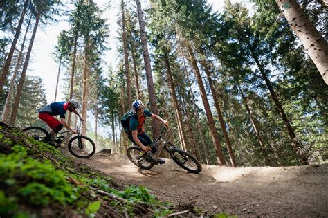 mountain biking  advanced riders  amazing techniques  master