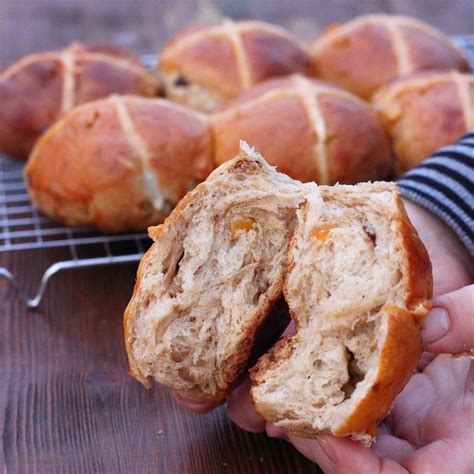 Hot Cross Buns Angol H Sv Ti Zsemle Olgikonyhaja Hu