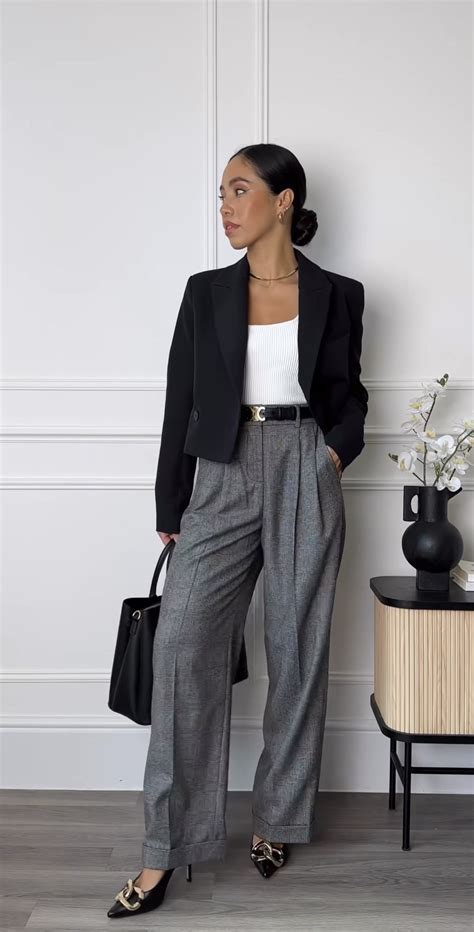 Pin By Jaqueline Magallon On Outfits Business Attire Women