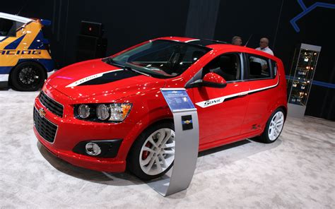 Chevrolet Sonic Turbo - reviews, prices, ratings with various photos