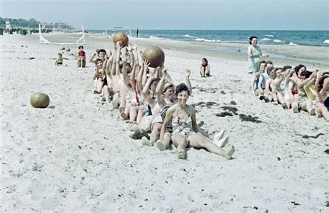 DDR Bildarchiv Kühlungsborn Strandtreiben an der Ostsee in