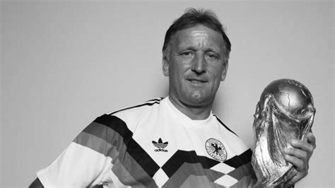 Lutto nel mondo del calcio si è spento a soli 63 anni Andreas Brehme