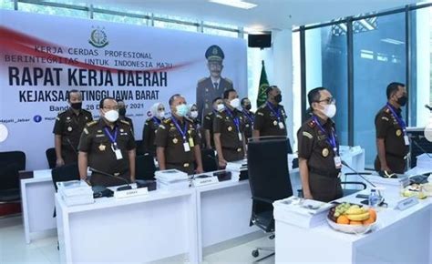 Kepala Kejaksaan Tinggi Jawa Barat Membuka Rapat Kerja Daerah Kejaksaan Tinggi Jawa Barat Tahun