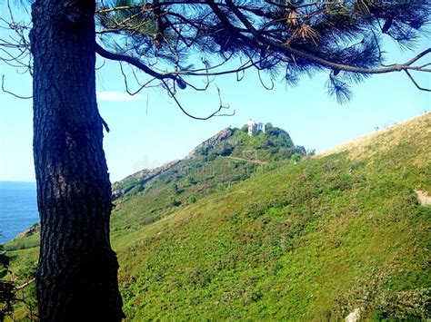 Monte Ulia En La Costa Cántabra Guipuzcoa Faro De San Sebastián