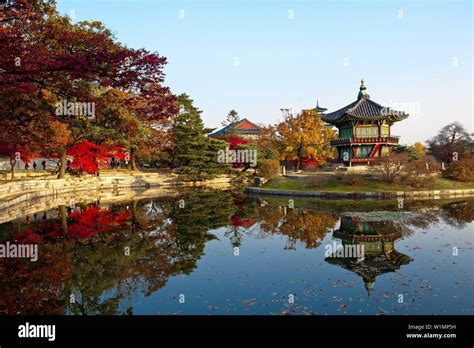 Gyeongbok palace, hyangwonjeong, fall foliage, autumn Stock Photo - Alamy