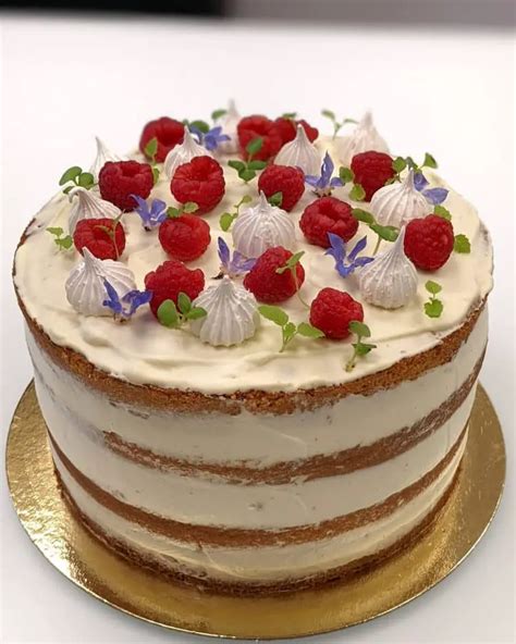 Naked Cake Framboises La Recette Du G Teau D Anniversaire Facile