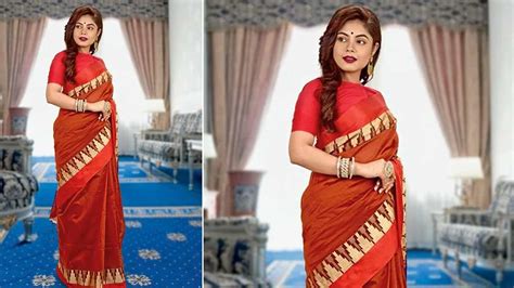 Karwa Chauth Saree Color 2022 पति की दीर्घायु के लिए करवा चौथ में राशि