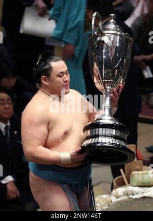 Mongolian Sekiwake Tamawashi Receives The Emperor Cup Victory Cup