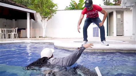 My Boss Helps Me Out Of The Pool And Convinces Me To Fuck Him Laluceroficial XNXX