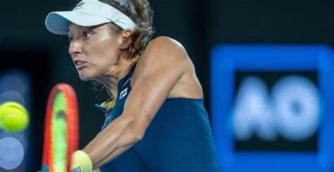 Luisa Stefani Joga Bem Mas Para Em Top 100 No Quali De Simples No WTA