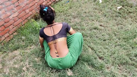 Indian Farmer S Wife Working In Field Showing Big Ass And Giving Hard