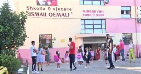 Grabitet Shkolla Ismail Qemali Sprint News Albania