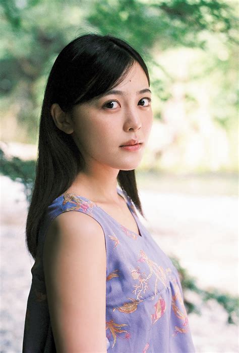 📸 画像：『b L T 2023年10月号』セブンネットショッピング購入特典ポストカード【柴田柚菜（乃木坂46）】｜乃木坂46 賀喜遥香、満面の笑顔で魅了！ 『b L T 』表紙解禁