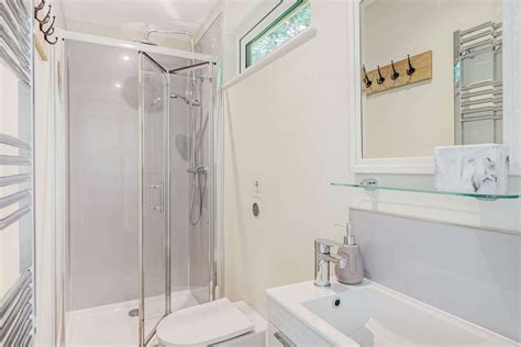 Luxury Silver Birch Lodge With Hot Tub Tiny Houses Halstead United Kingdom Glamping Hub