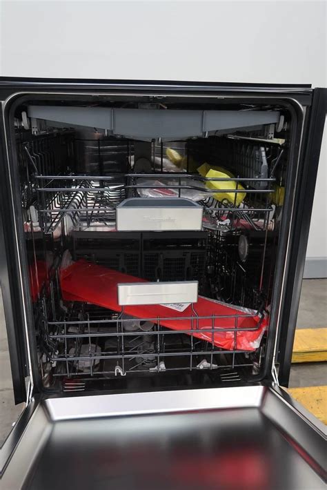 Thermador Masterpiece Series 24 42 DBA Integrated Smart Dishwasher