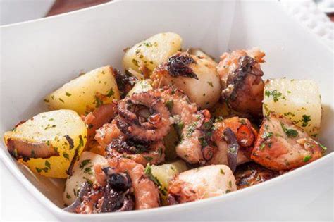 Guiso De Pulpo Con Patatas Te Ense Amos A Cocinar Recetas F Ciles C Mo