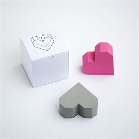 Boxed Geometric Heart Csy