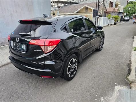 Honda HRV 1 8 Prestige 2016 Mobil Bekas 915139028