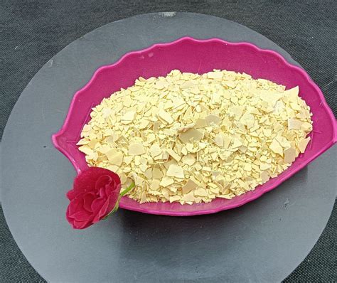 Supply Yellow Flake Sulphur Sodium Hydrosulfide Na S Content