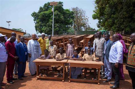 Autonomisation de la jeunesse et appui à léducation à Odienné remise