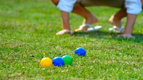 12 Best Backyard Games for Families and Friends