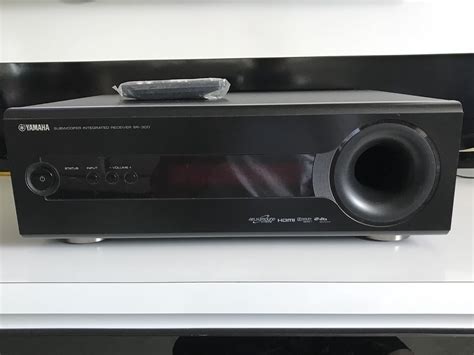 Yamaha SR-300 Receiver with built-in subwoofer & soundbar, Electronics ...