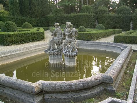 Immagine Fontana Nel Giardino Di Villa Schifanoia Fiesole