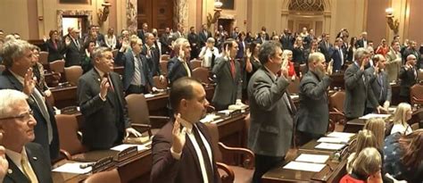 Democrats Take Control Of Minnesota Legislature After Swearing In Kvrr Local News