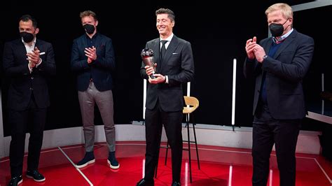 Robert Lewandowski Wins Best FIFA Men S Player 2021