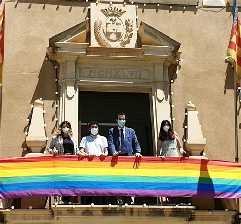 Elda Se Suma A Los Actos Del D A Del Orgullo Lgtbi Con La Lectura De Un