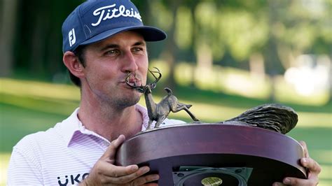 Pga J T Poston Tient Bon Et Triomphe La Classique John Deere Rds