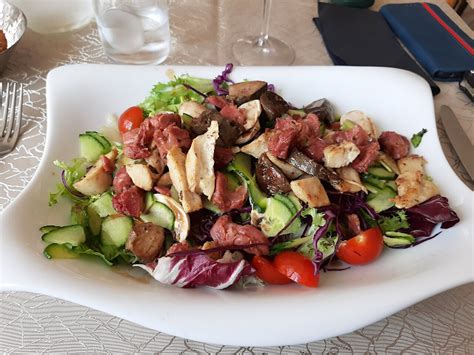 Salade bressane Une entrée fraîche et savoureuse