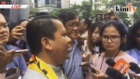 Live Media Berkumpul Mengikuti Perkembangan Majlis Penasihat Kerajaan