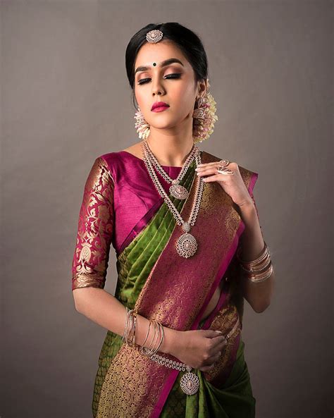 South Indian Bride Gold Indian Bridal Jewelrytemple Jewelry Jhumkis