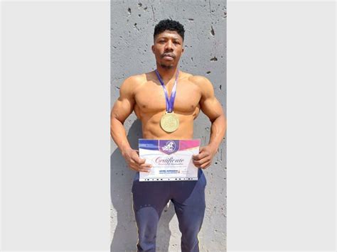 Ratanda Bodybuilder Shows Muscle Heidelberg Nigel Heraut