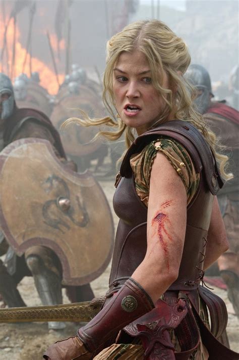 Rosamund Pike Desnuda En Wrath Of The Titans