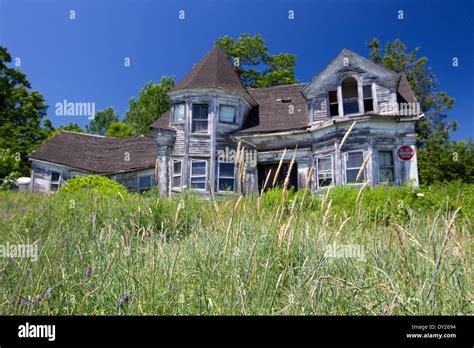 Abandoned Dilapidated Hi Res Stock Photography And Images Alamy