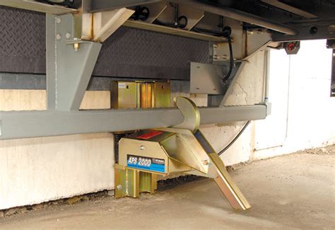 Trailer & Vehicle Restraint Systems | Serco Dock Products