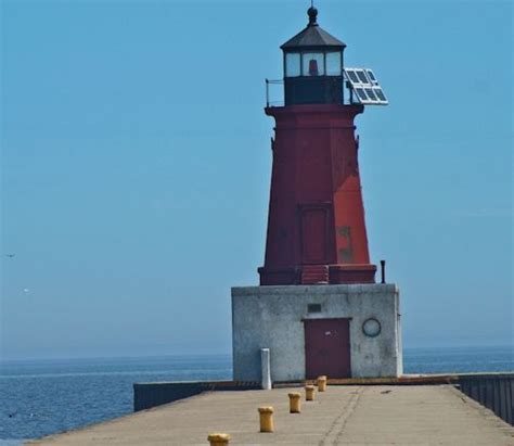 Michigan Upper Peninsula Lighthouses | Michigan lighthouse map, Lake ...