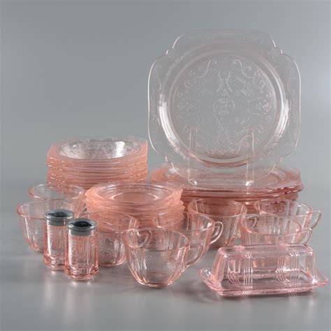 Federal Glass Madrid Pink And Pink Depression Glass Dinnerware Ebth